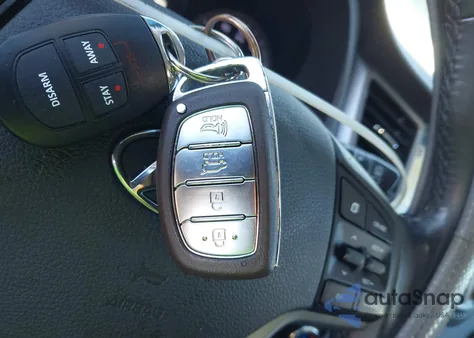 2016 Hyundai Tucson Limited z USA, uszkodzony, nr VIN KM8J3CA26GU250936